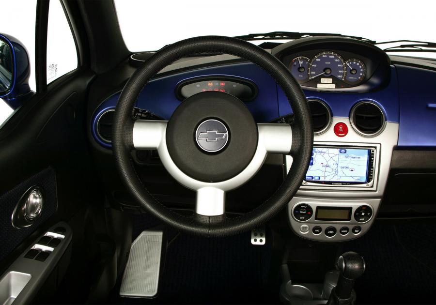  Chevrolet M3X Concept 2004 года  (фото 9 из 22)